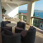Europa Oda ve Kahvaltı Starigrad Paklenica