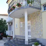 Oda ve Kahvaltı Europa Starigrad Paklenica