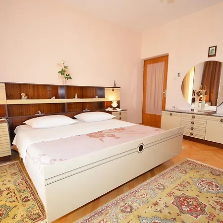 Bed & Breakfast Europa Starigrad Paklenica