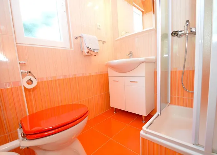 Europa 3* Стариград-Пакленица